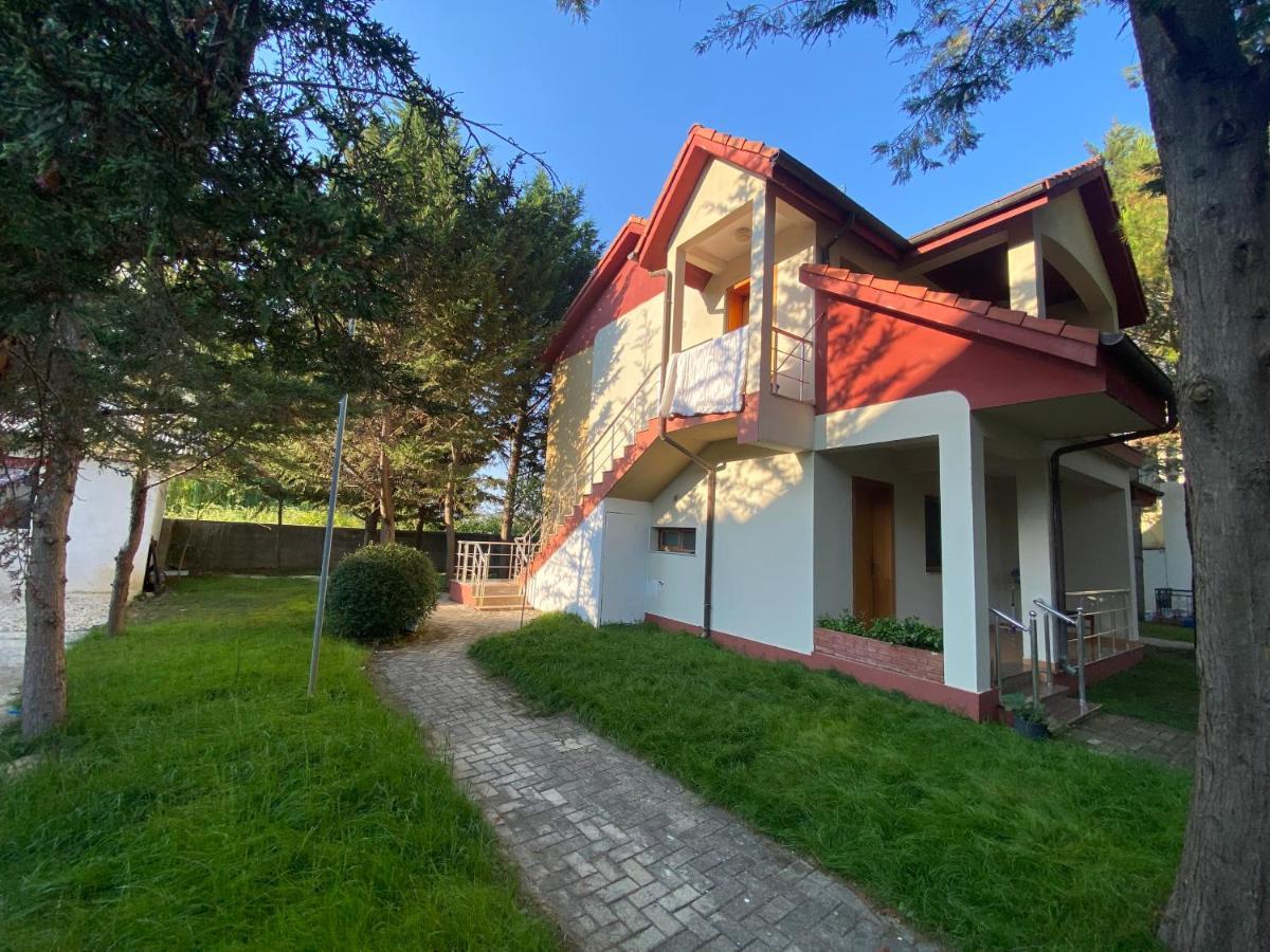 Hotel Garden Villa Ardo Golem  Exteriér fotografie