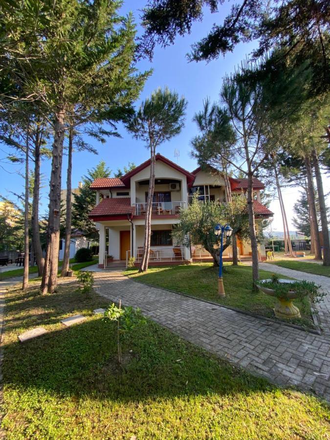 Hotel Garden Villa Ardo Golem  Exteriér fotografie